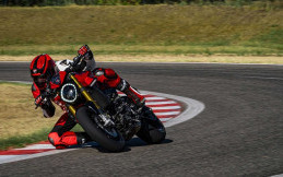 Ducati Monster SP 2023, Mendapatkan Fitur Baru 