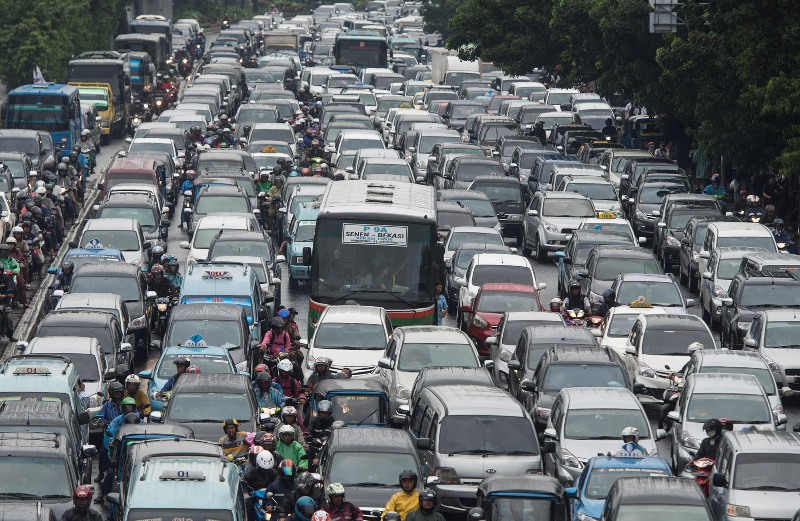 Macet Beri Dampak Negatif Pada Mobil, Ini Penjelasannya