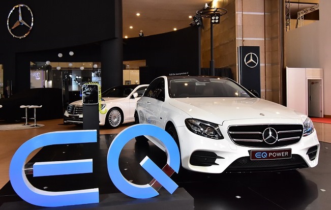 Mercedes-Benz E 350 e EQ Power Raih 2 Penghargaan di IIMS Awards 2018