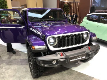 Jeep Wrangler JL Rubicon Whitecap Edition Meluncur, Aura Heritage-nya Menggoda!
