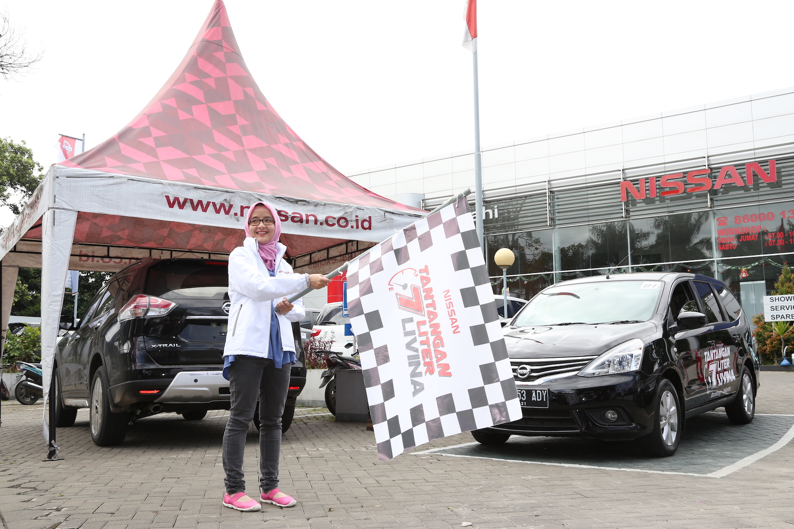 Nissan Grand Livina Catat Rekor 1:30 L Konsumsi BBM Untuk Bandung-Jakarta