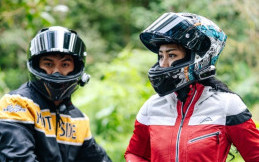 RSV Perkenalkan Helm Baru Berbahan Carbon dan Fiber