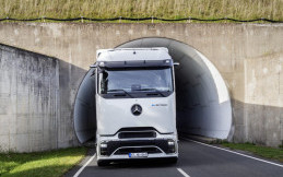 Mercedes-Benz eActros 600 Uji Jalan 20 Negara 