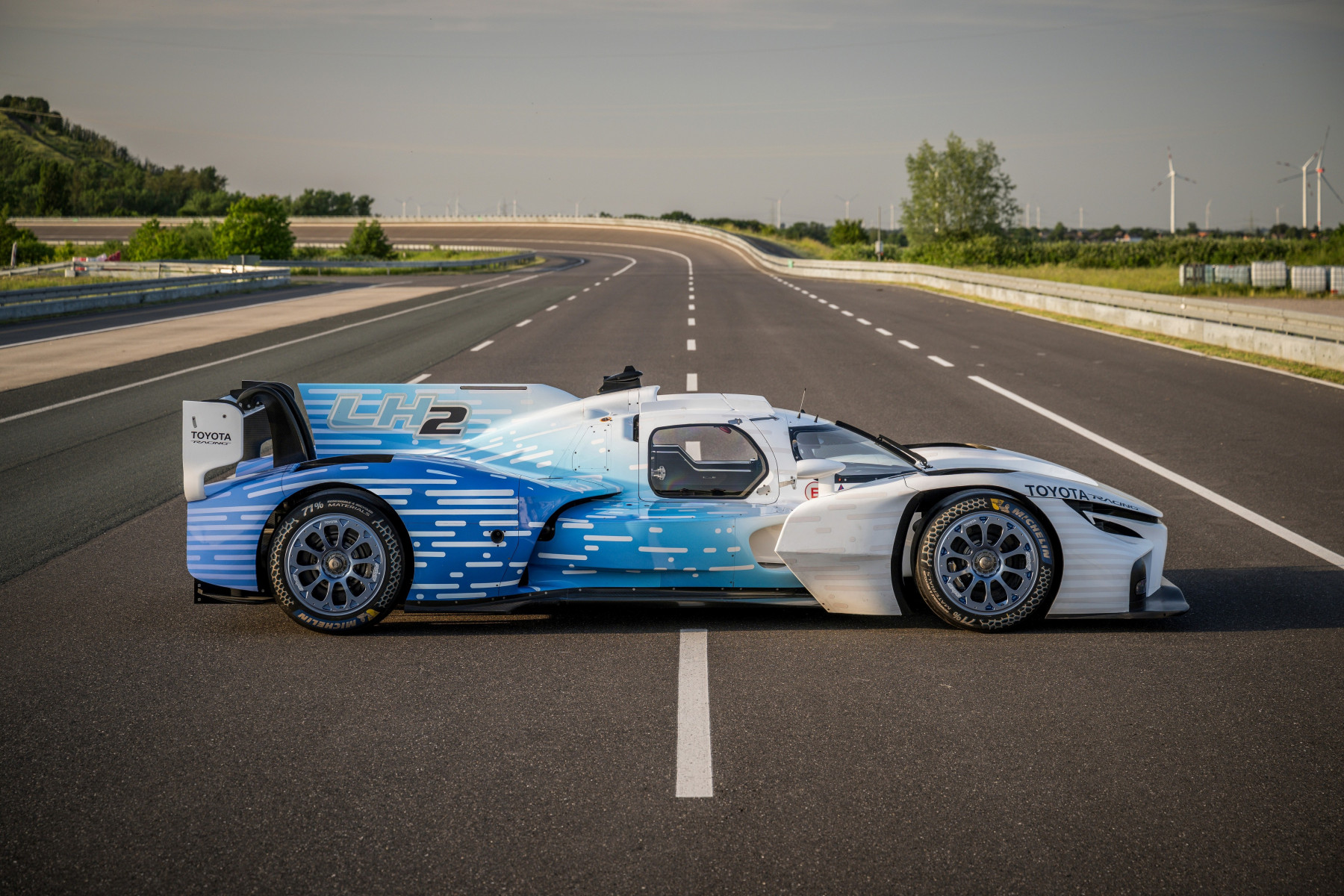 TR LH2 Racing Prototype
