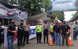 Peduli Covid-19, Suzuki Bagikan Masker kepada Pengendara Sepeda Motor