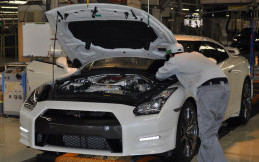 Teknisi Tak Bersertifikat, Nissan Tutup Pabrik di Jepang