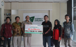 Honda Vario Club SeJawa Tengah Bersama Dompet Dhuafa Bantu Pasca Bencana Bima