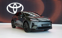 Toyota C-HR+ Meluncur, Tampilannya Lebih Kokoh Dibandingkan C-HR Sebelumnya