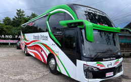 Hino Serahkan 2 Unit Bus R280 ABS Ke PO Yoanda Prima
