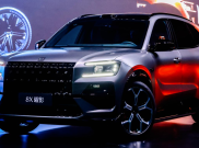 Zeekr 8X Siap Bersaing dengan Lexus RX, Dibanderol Mulai Rp940 jutaan