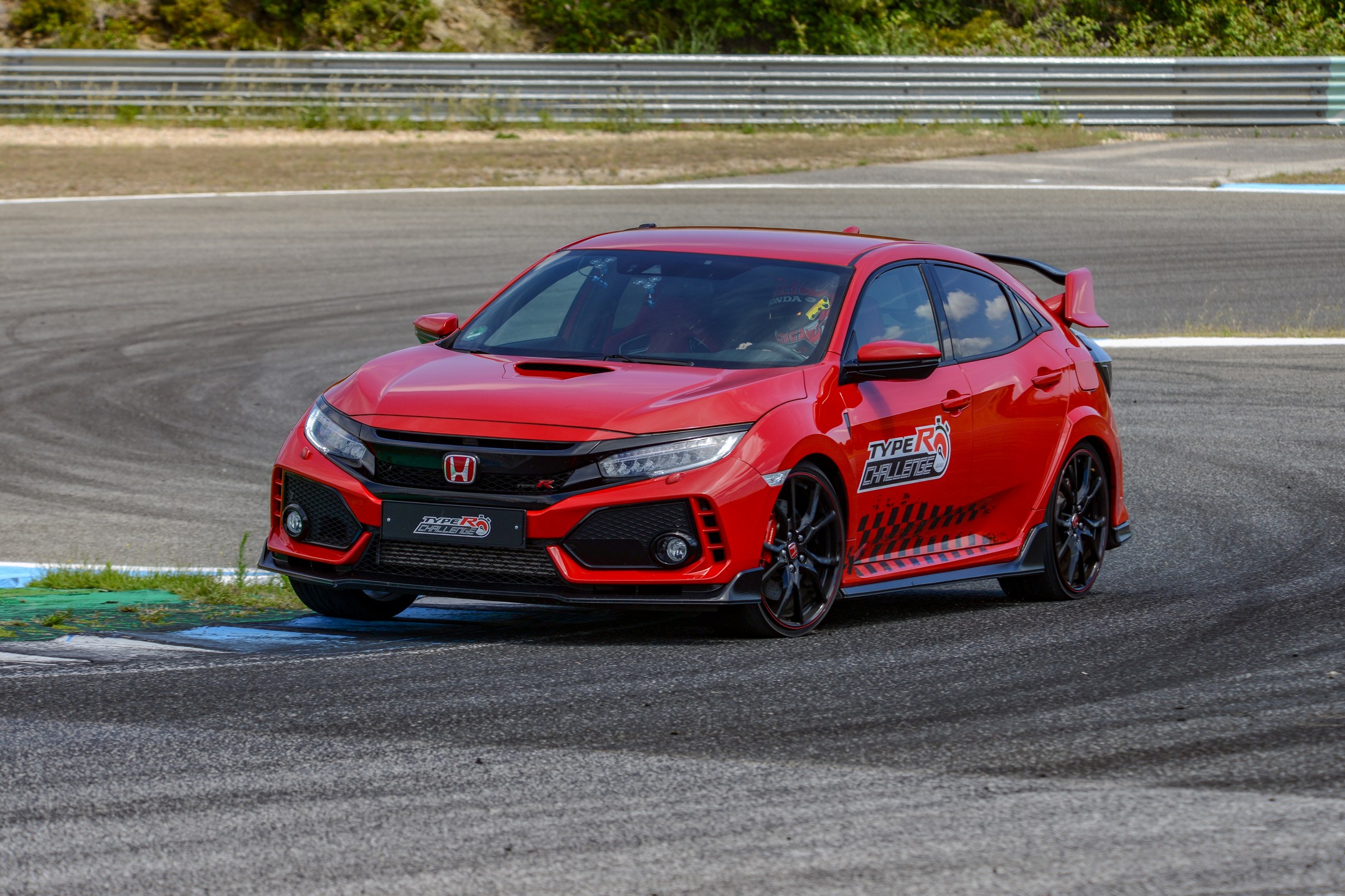 Jajal Sirkuit Estoril Portugal, Honda Civic Type R Pecahkan Rekor Lap Tercepat