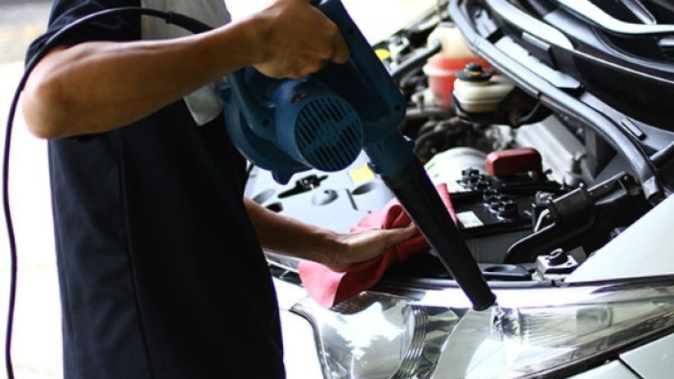 Bohlam Proyektor Sobat Error? Jangan Dibuang, Ini Biaya Reparasinya