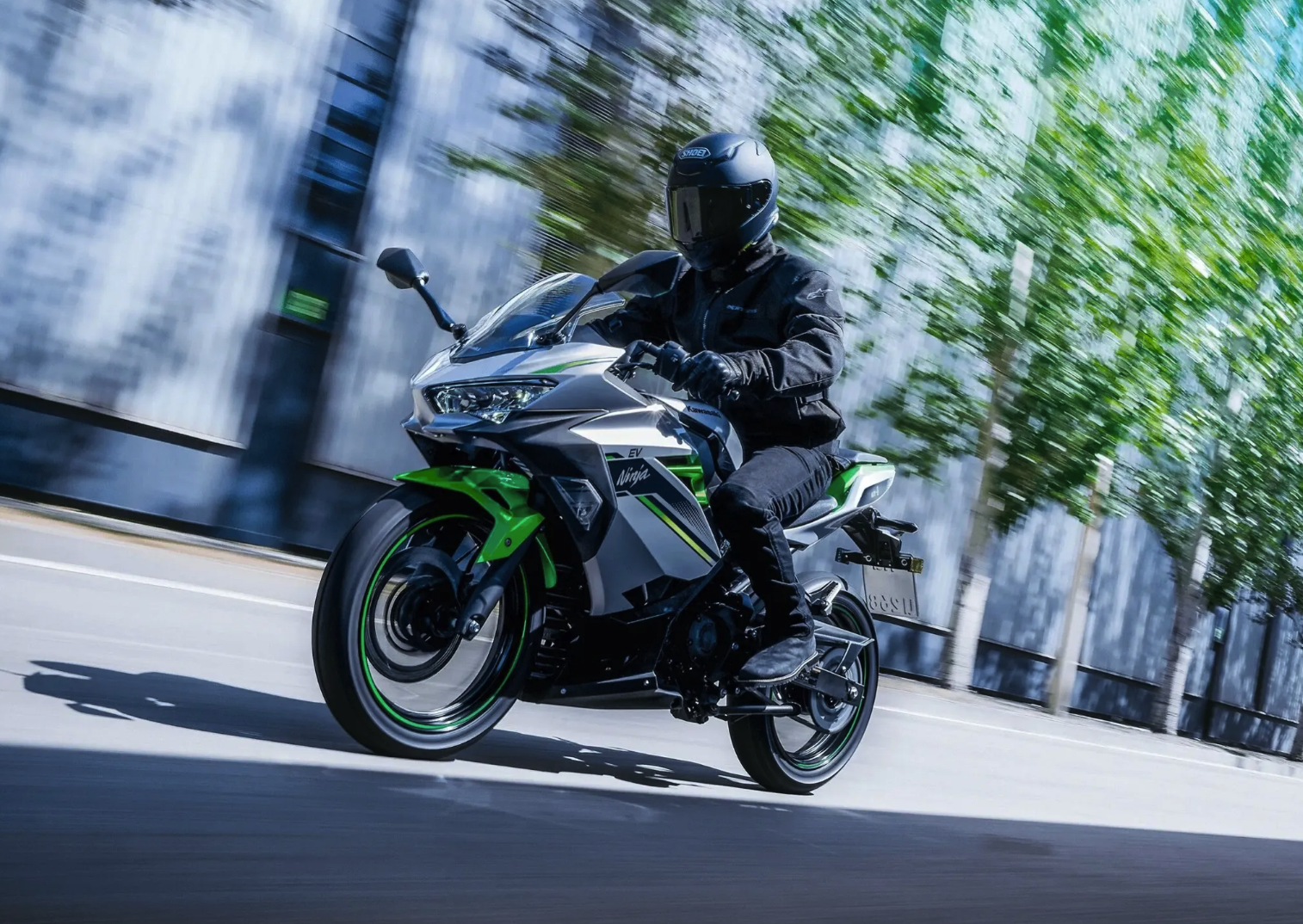 Kawasaki Ninja Jadi Motor Listrik, Tenaga Cuma 12 Dk Harganya Malah Tembus Rp139 Jutaan