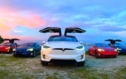 Tesla Tertarik Investasi di Indonesia 