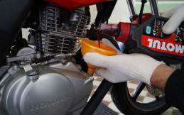 Memanaskan Motor Sebelum Tancap Gas, Penting Lo!