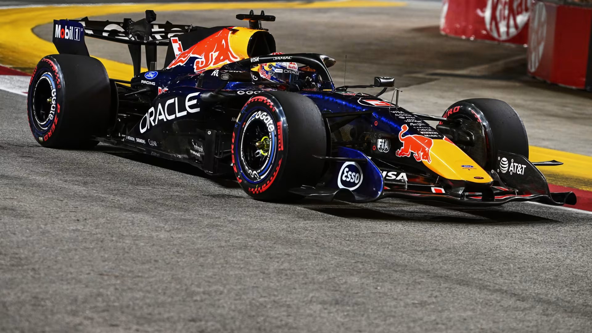 Max Verstappen Lanjutkan Performa Kemenangannya, Ungguli Charles Leclerc dan Kimi Antonelli