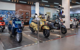 Piaggio Indonesia Resmikan Diler Motoplex Perdana di Bandung