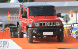 Test Drive Suzuki Jimny 5-Door di IIMS 2024, Bisa Dapat Logam Mulia