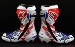 Sepatu Marc Marquez Dijual, Anda Berminat?