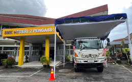 HMSI Serahkan Truk Hino dan Komponen Transmisi ke 3 SMK Sebagai Bahan Praktek
