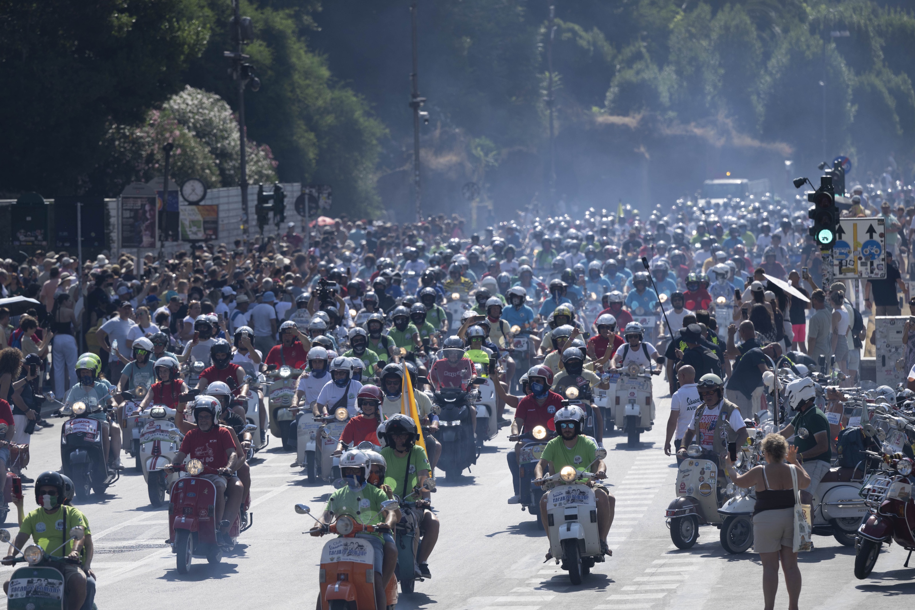Galeri 25 Ribu Vespa Padati Acara Peringatan 80 Years of An Icon