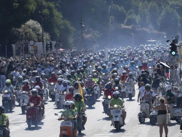 Galeri 25 Ribu Vespa Padati Acara Peringatan 80 Years of An Icon