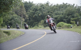 Mau Touring Gunakan Motor? Flores Bisa Jadi Rekomendasi, Berikut Destinasinya