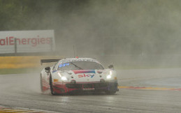 Badai Selimuti Balap 24 Jam GT World Challenge, Poin Sky Tempesta Racing Masih Melesat