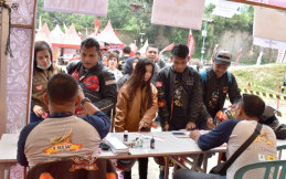 Melihat Kegiatan Bikers di 