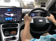 Tiongkok Sadar Layar Sentuh Tak Aman, Wajibkan Tombol Fisik di Mobil Mulai 2027