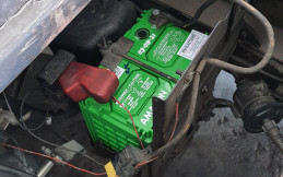 Mobil Ditinggal Liburan, Perlu Copot Aki?