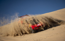 Dakar 2022 Etape 7: Duel Sengit Nasser Al-Attiyah dan Sebastien Loeb