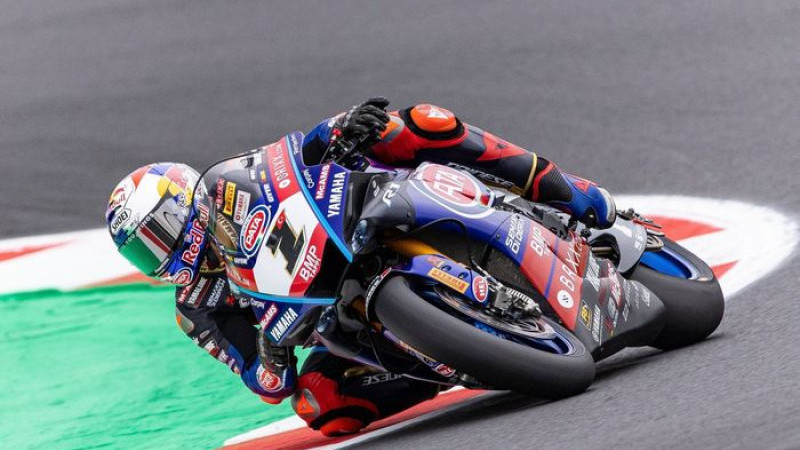 Hasil Race 2 WSBK Ceko 2022 : Toprak Kalahkan Dominasi Bautista - kabaroto