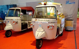 Piaggio Ape Calessino 200 Diubah Jadi Warung Jamu