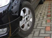Dalam Berbagai Kondisi Ini, Anda Wajib Parkir Mobil Miring