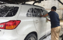 Sampo Mobil Biasa dan Mengandung Wax, Pilih Mana?