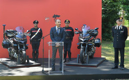 Ducati Fasilitasi 2 Variant Bagi Armada Kepolisian Italia