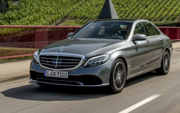 Mercedes-Benz Siap Meluncurkan Facelift C-Class Baru