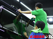 Jaga Kondisi Kaca dan Jendela Mobil Tetap Jernih dengan Langkah Ini 