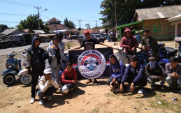 Komunitas Vespa Ini Boyong Langsung Bantuan Ke Lokasi Tsunami