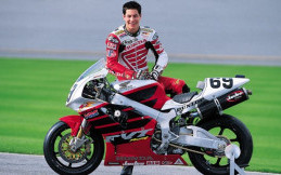 Honda Bangun 2 Motor Custom untuk Menghormati Nicky Hayden