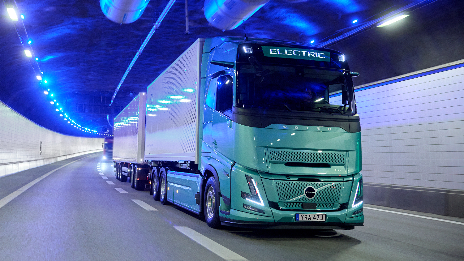 Truk Listrik Volvo FH Electric Kini Mampu Angkut Beban 80 Ton Sekali Jalan