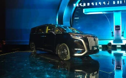 BYD Danza D9 Terbaru Meluncur, Isi Daya 5 Menit Harga Rp1,05 Miliar