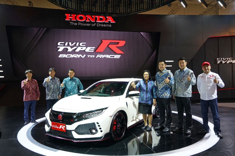Honda Civic Type R Meluncur Di GIIAS Serpong