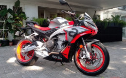 Melihat Lebih Dekat Aprilia Tuono 660 yang Dibanderol Rp630 Juta