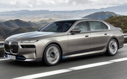 BMW i7 Gaya Mewah Sebuah Mobil Listrik