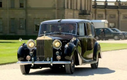 Ini Mobil-mobil Mewah yang Digunakan pada Pernikahan Pangeran Harry-Meghan