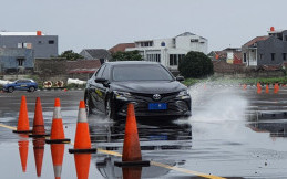 Langkah Bijaksana yang Bisa Dilakukan Pemilik Mobil Kala Musim Hujan Melanda