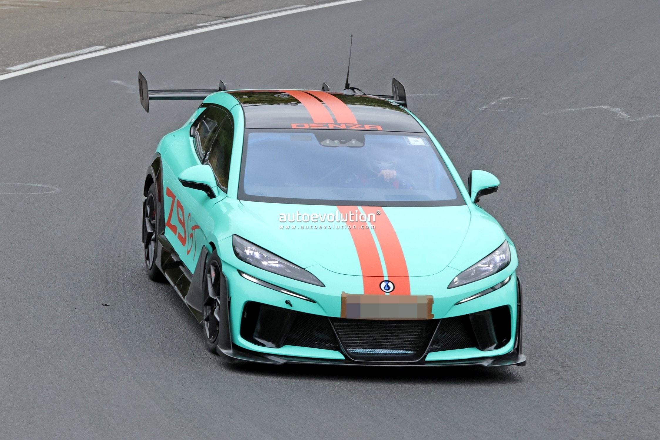 Denza Z9 GT Xtreme Siap Tantang Rekor Porsche Taycan Turbo GT
