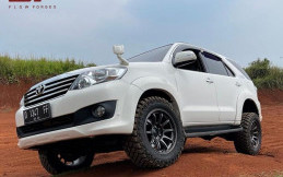 JF Luxury Tawarkan Pelek Aftermarket Gaya Racing untuk SUV